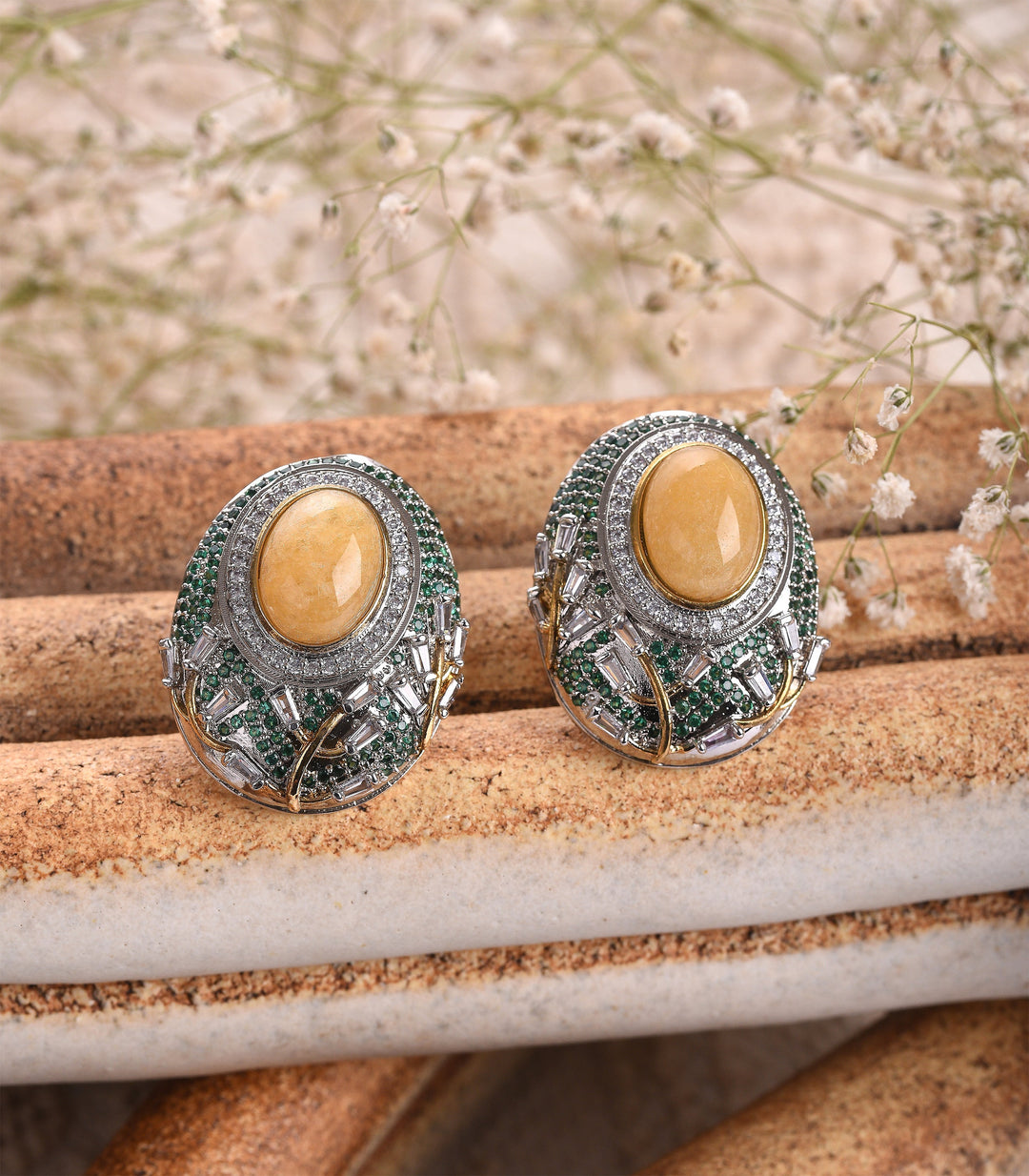 SILVER FINISH GREEN & YELLOW ZIRCON STUD
