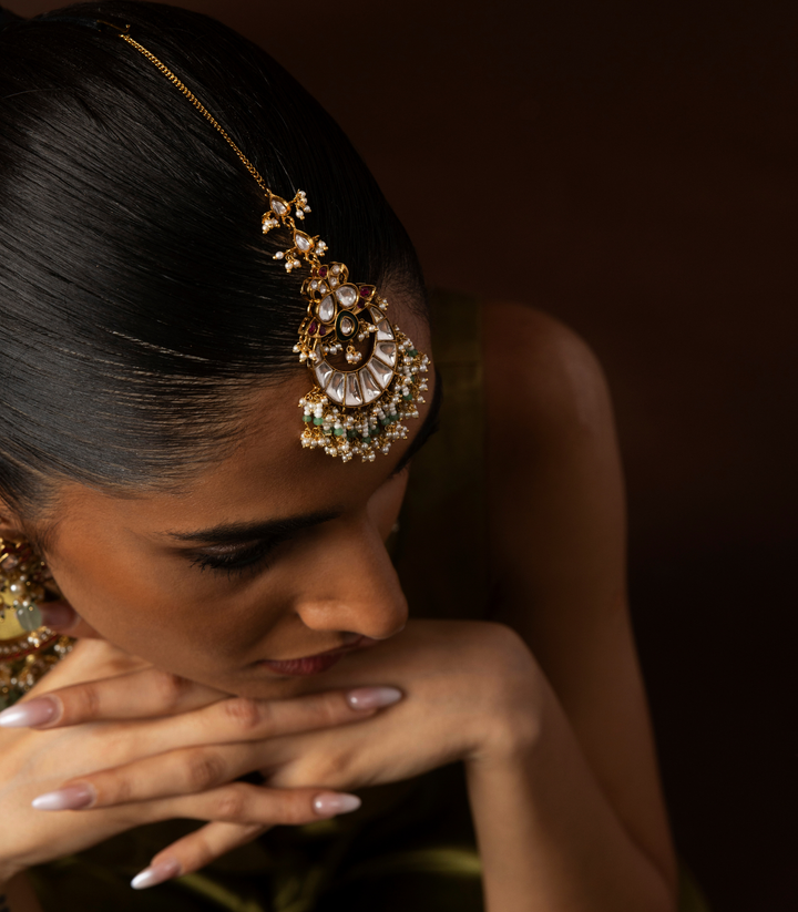 TRIVEDI RED & GREEN KUNDAN TIKA