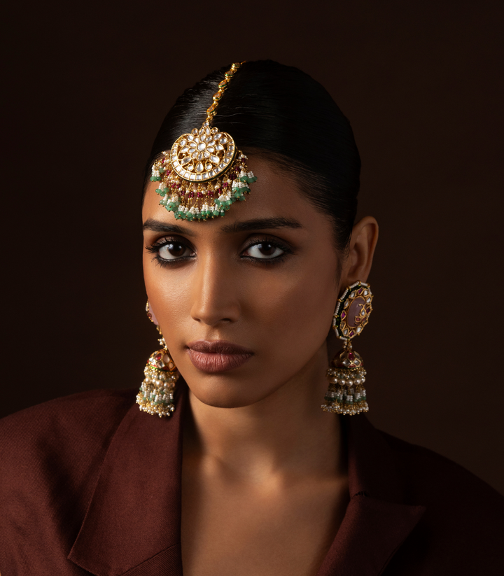 INAYA RED & GREEN KUNDAN TIKKA