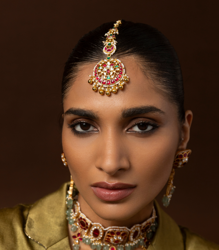 YASHASVINI RED KUNDAN TIKKA