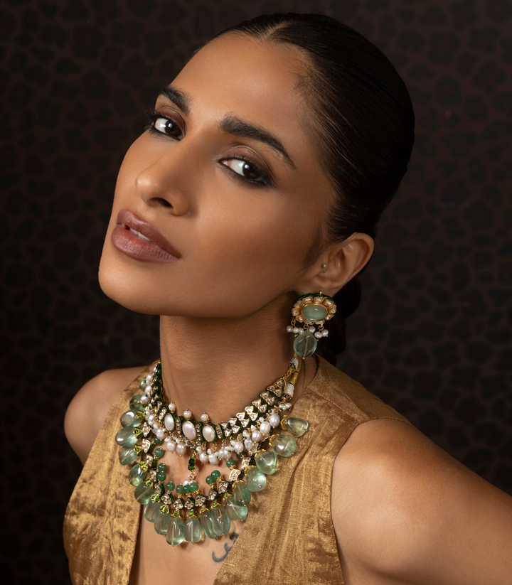 YUVINA WHITE& GREEN KUNDAN NECKLACE SET