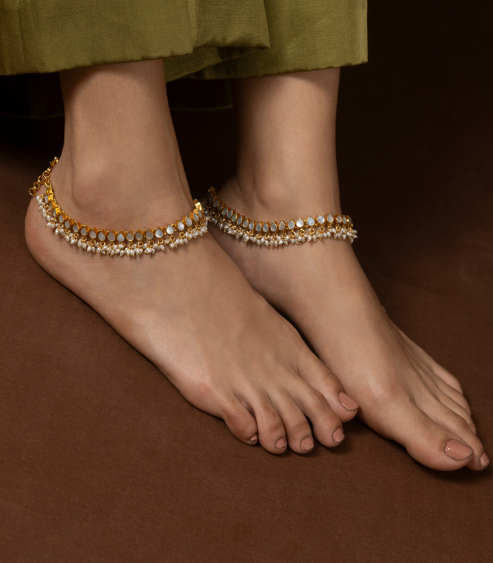 NAVYA GOLD PLATED  KUNDAN ANKLET
