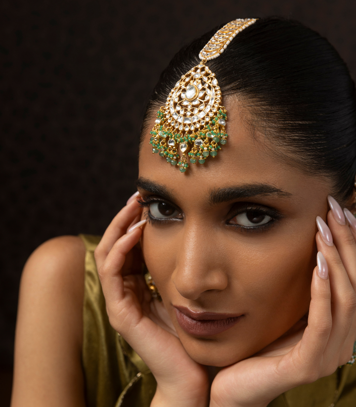 RUTVI GREEN KUNDAN TIKKA