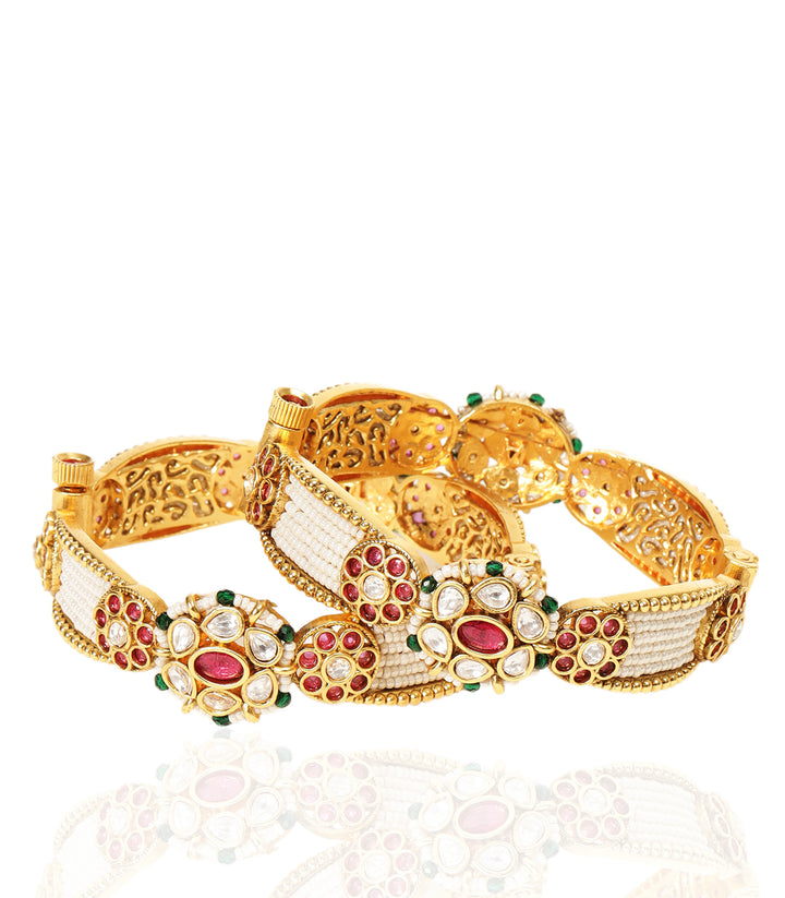 KAVITA RED & GREEN BANGLES