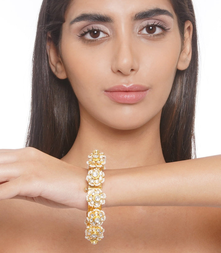 PREET GOLD PLATED KUNDAN FLOWER PACHELI BANGLE