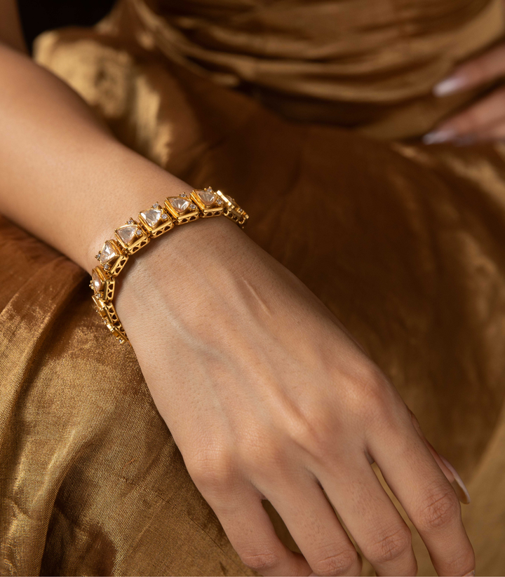 JANVI GOLD PLATED POLKI BRACELET