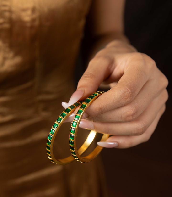 AHVI GREEN KUNDAN BANGLES