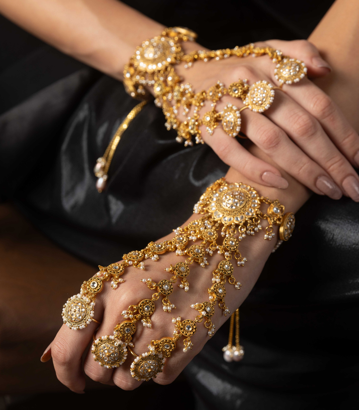 MOHANA WHITE KUNDAN HATHPHOOLS