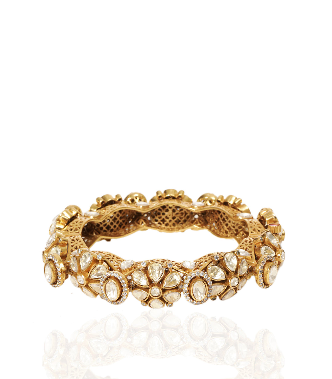 ESHNI GOLD PLATED MOISSANITE BANGLE