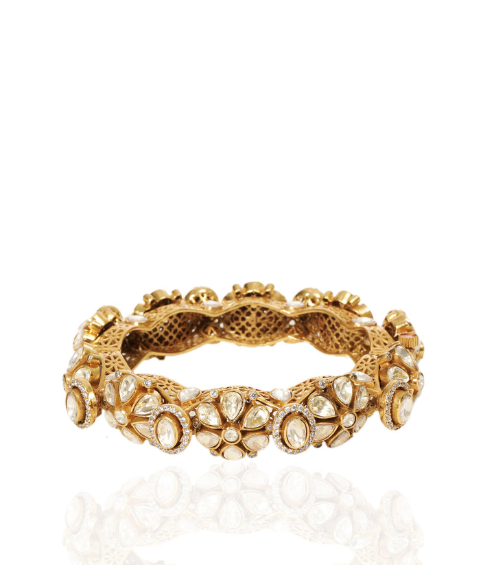 ESHNI GOLD PLATED MOISSANITE BANGLE