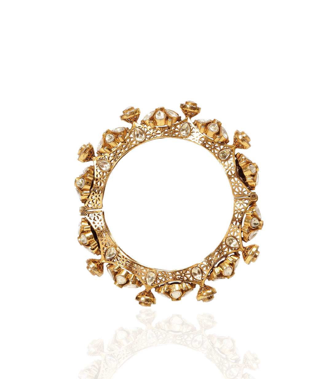 ESHNI GOLD PLATED MOISSANITE BANGLE