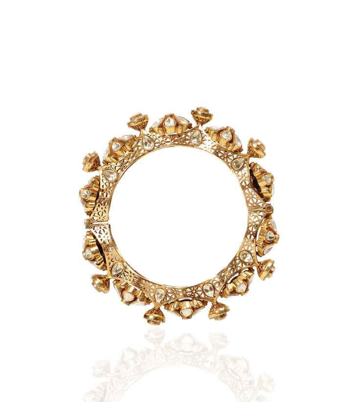 ESHNI GOLD PLATED MOISSANITE BANGLE