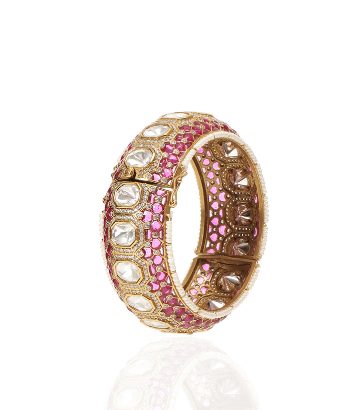 AVLEEN RED POLKI BANGLE
