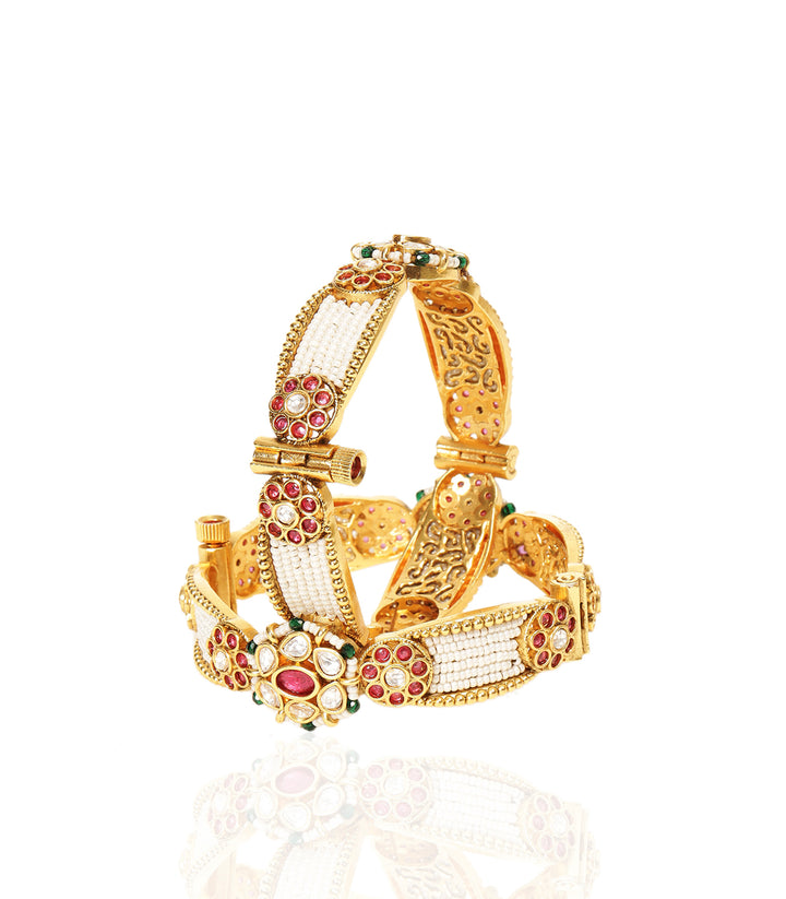 KAVITA RED & GREEN BANGLES