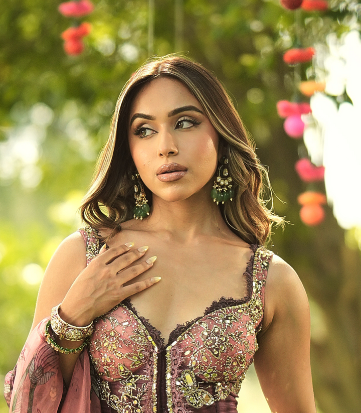 AVANI GREEN POLKI STATEMENT EARRING