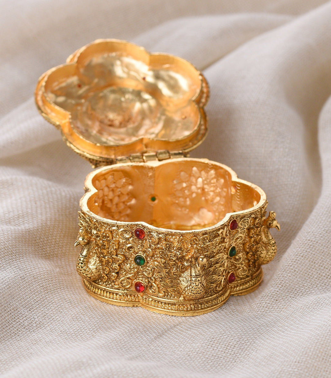 GOLD PLATED LORD LAKSHMI SINDOOR BOX