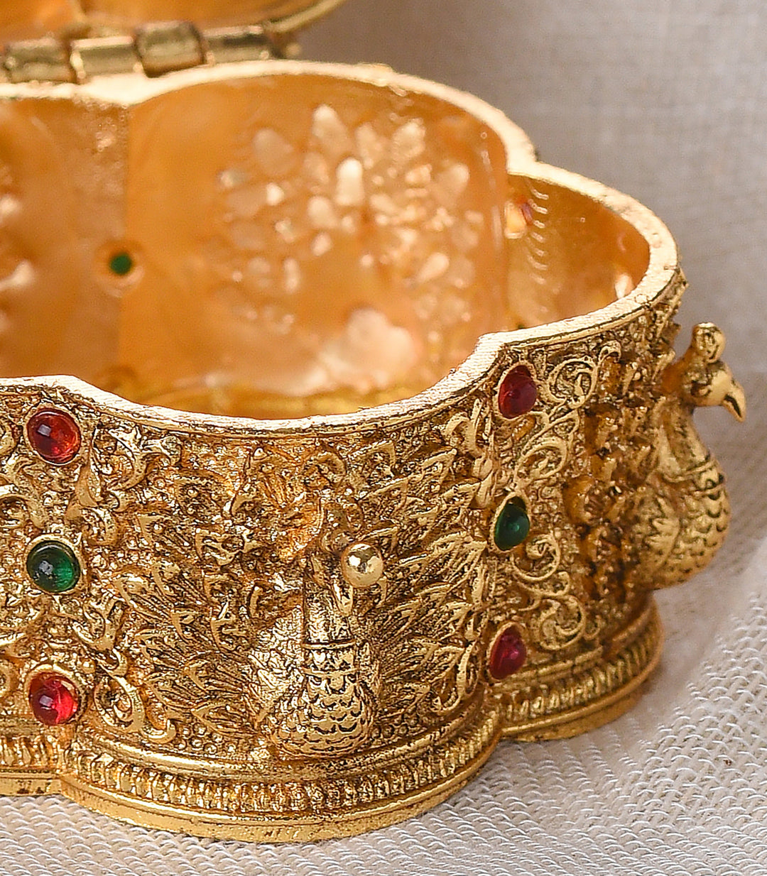 GOLD PLATED LORD LAKSHMI SINDOOR BOX