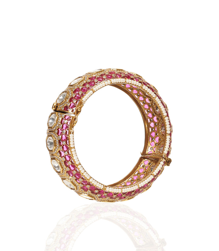 AVLEEN RED POLKI BANGLE