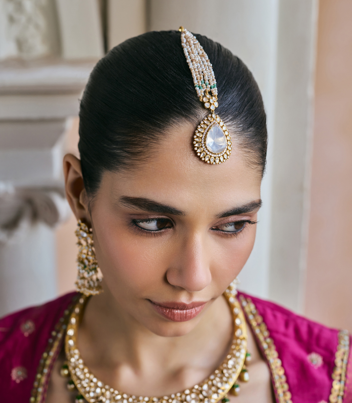 CHAHAK WHITE MOISSANITE TIKA