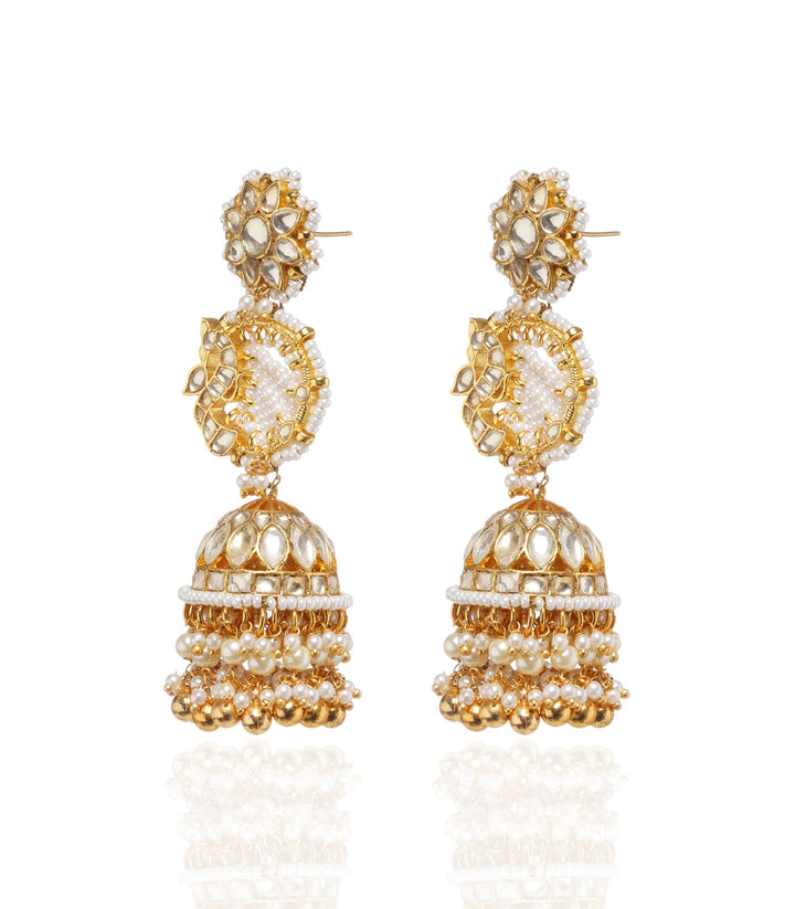 Kanika White & Gold Kundan Pendant Set