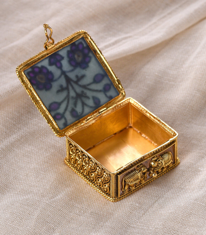 GOLD PLATED SQUARE GREEN KUNDAN SINDOOR BOX