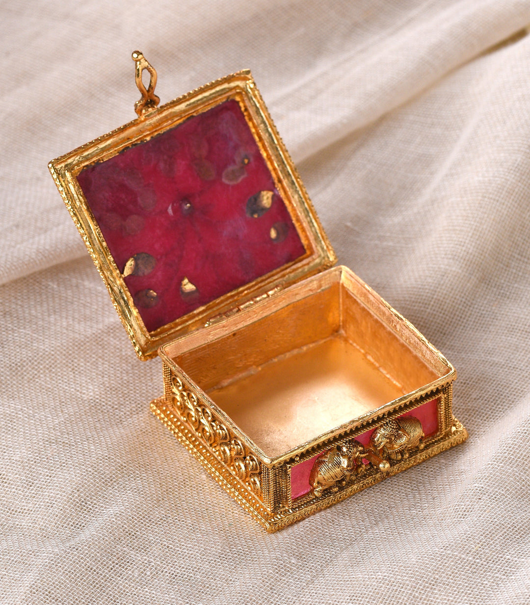 GOLD PLATED SQUARE PINK KUNDAN SINDOOR BOX
