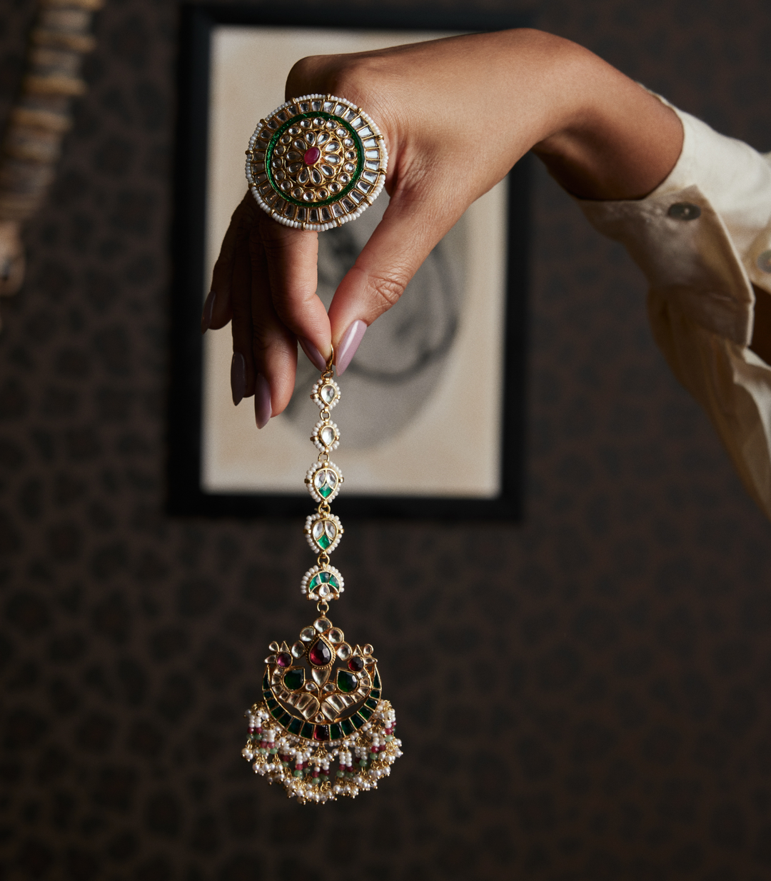IQRA RED & GREEN KUNDAN TIKKA