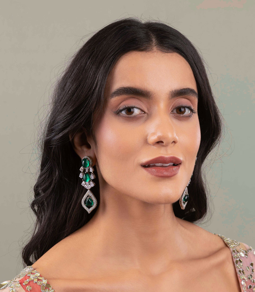 KAUSHIKI SILVER FINISH GREEN ZIRCON NECKLACE SET