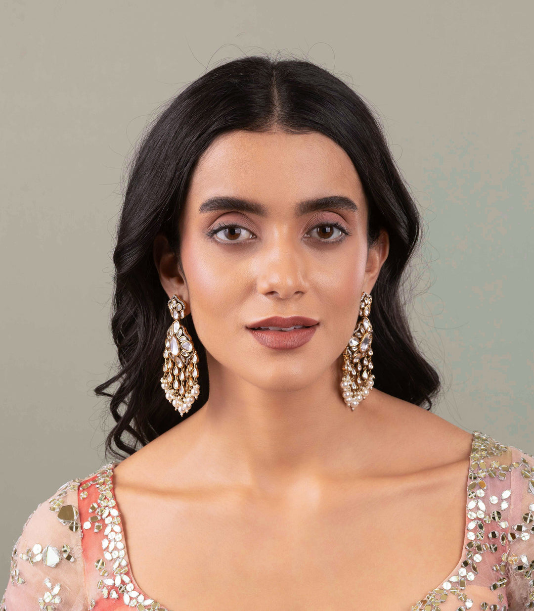 KAVERI ANTIQUE FINISH WHITE POLKI EARRING