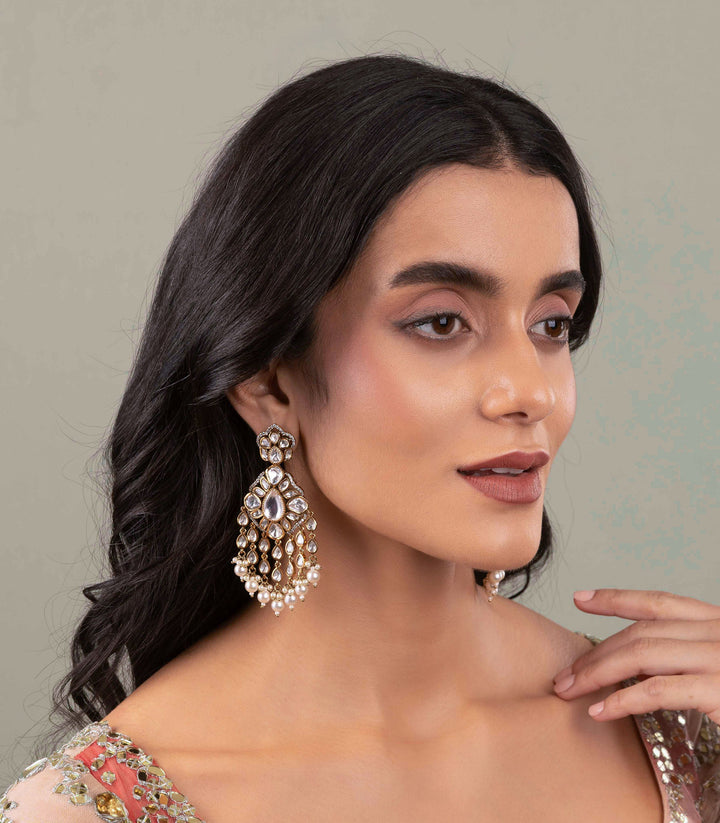 KAVERI ANTIQUE FINISH WHITE POLKI EARRING