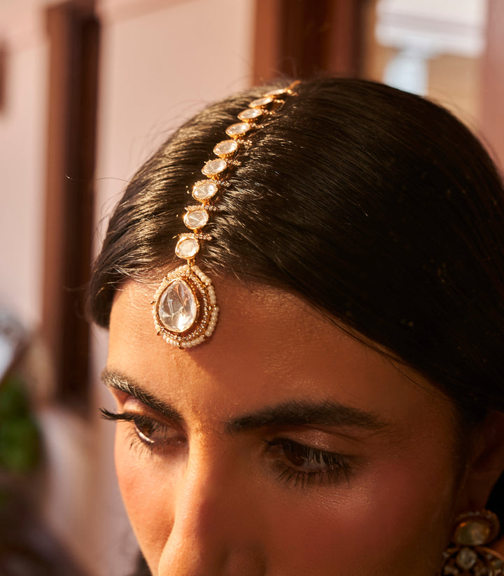 Aprajita  Polki Tika