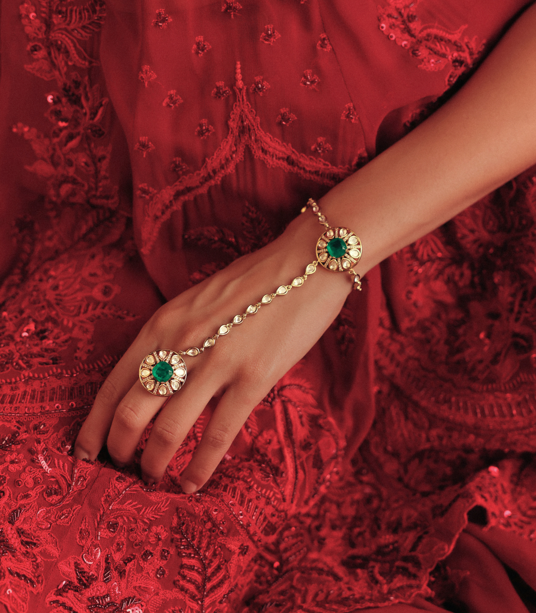 KYRA ANTIQUE FINISH GREEN POLKI HATHPHOOL