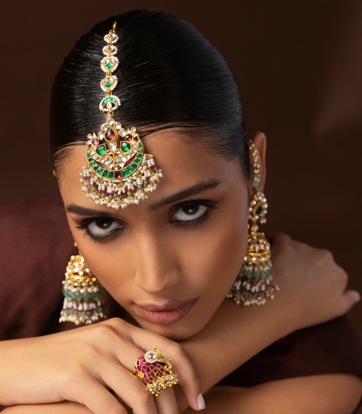 IQRA RED & GREEN KUNDAN TIKKA