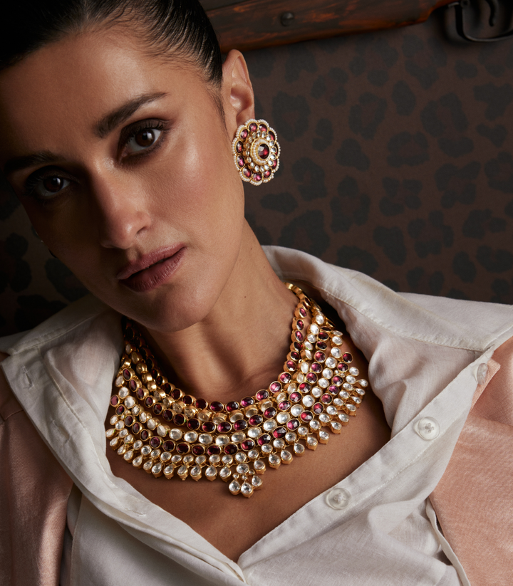 PARNAVI RODO LIGHT KUNDAN LONG NECKLACE