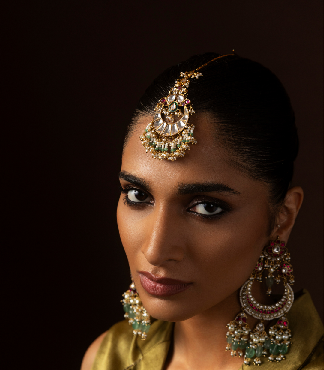 TRIVEDI RED & GREEN KUNDAN TIKA