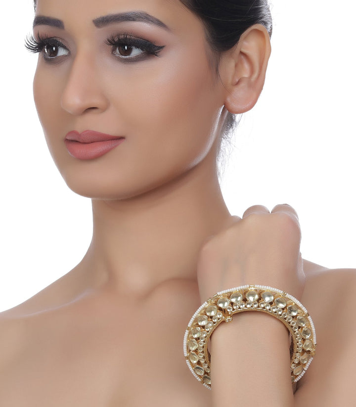 Aradhya Kundan Bangles