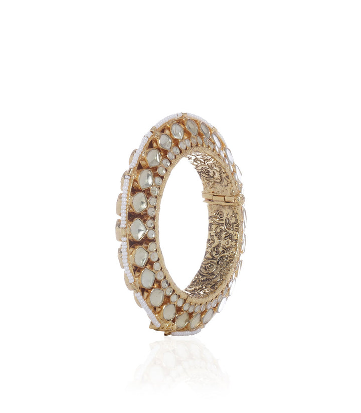 Aradhya Kundan Bangles