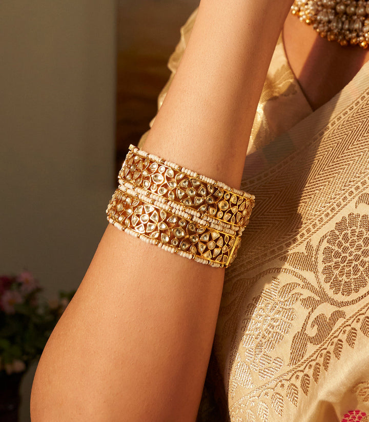 Manasvini Kundan Bangles