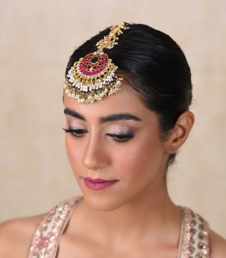 ANAYA RED & GREEN KUNDAN TIKA