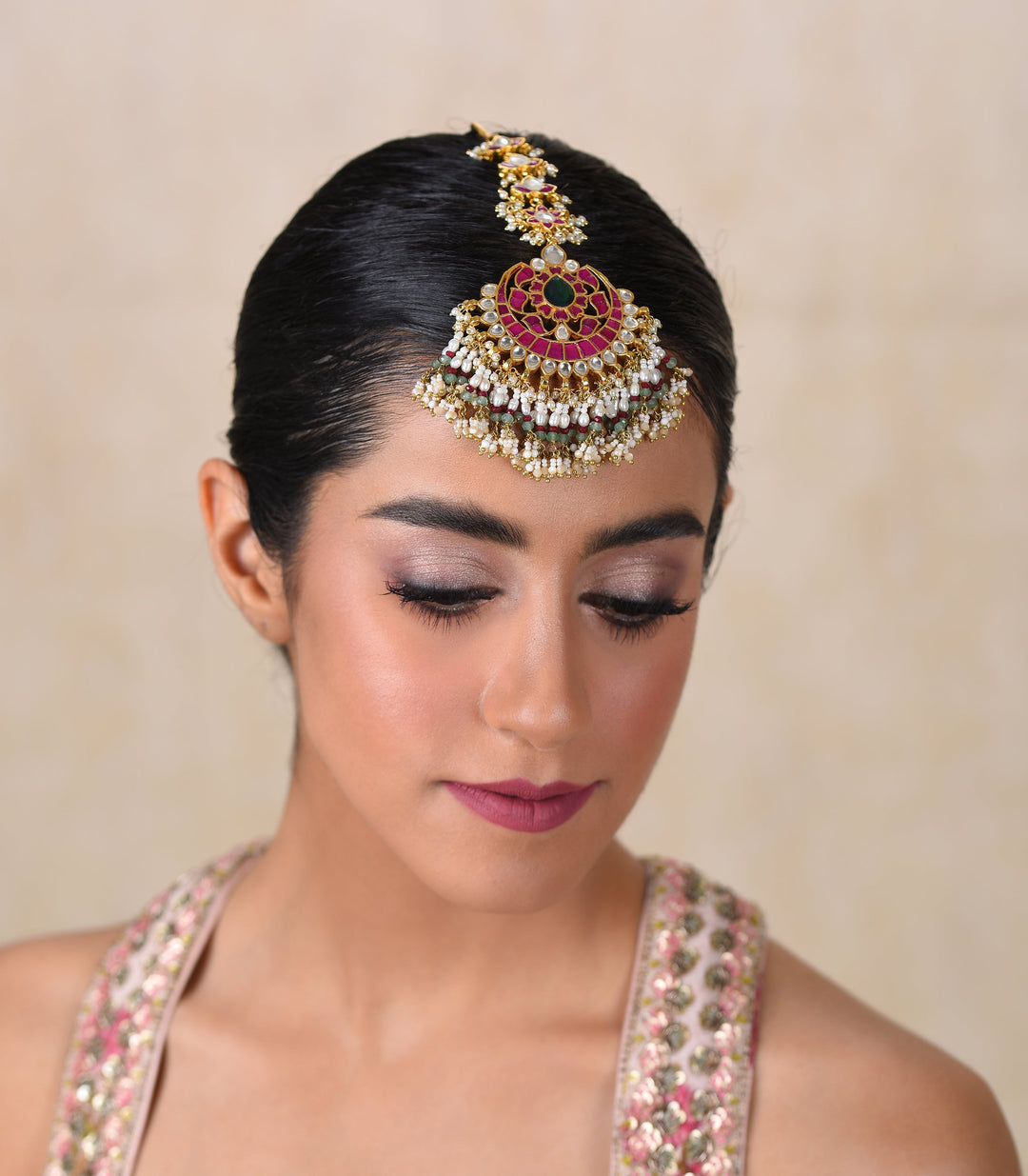 ANAYA RED & GREEN KUNDAN TIKA
