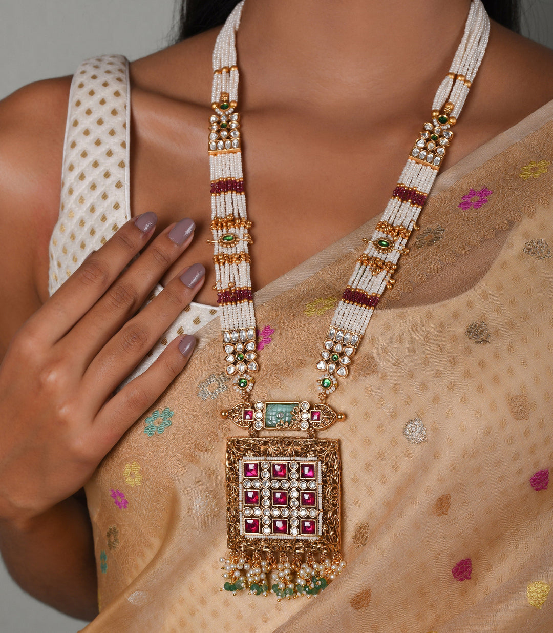 HIMANSHI RED & GREEN PENDANT SET