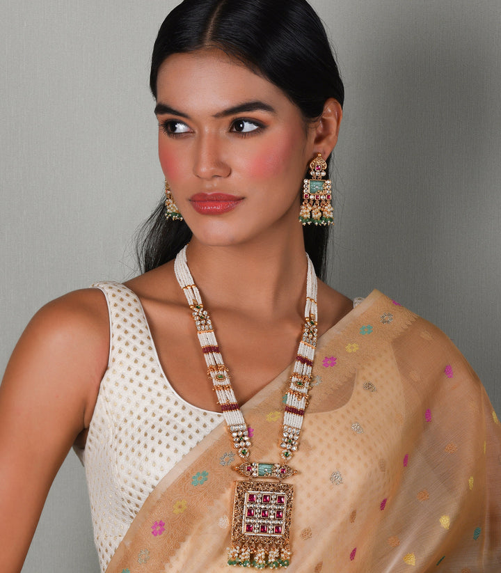 HIMANSHI RED & GREEN PENDANT SET