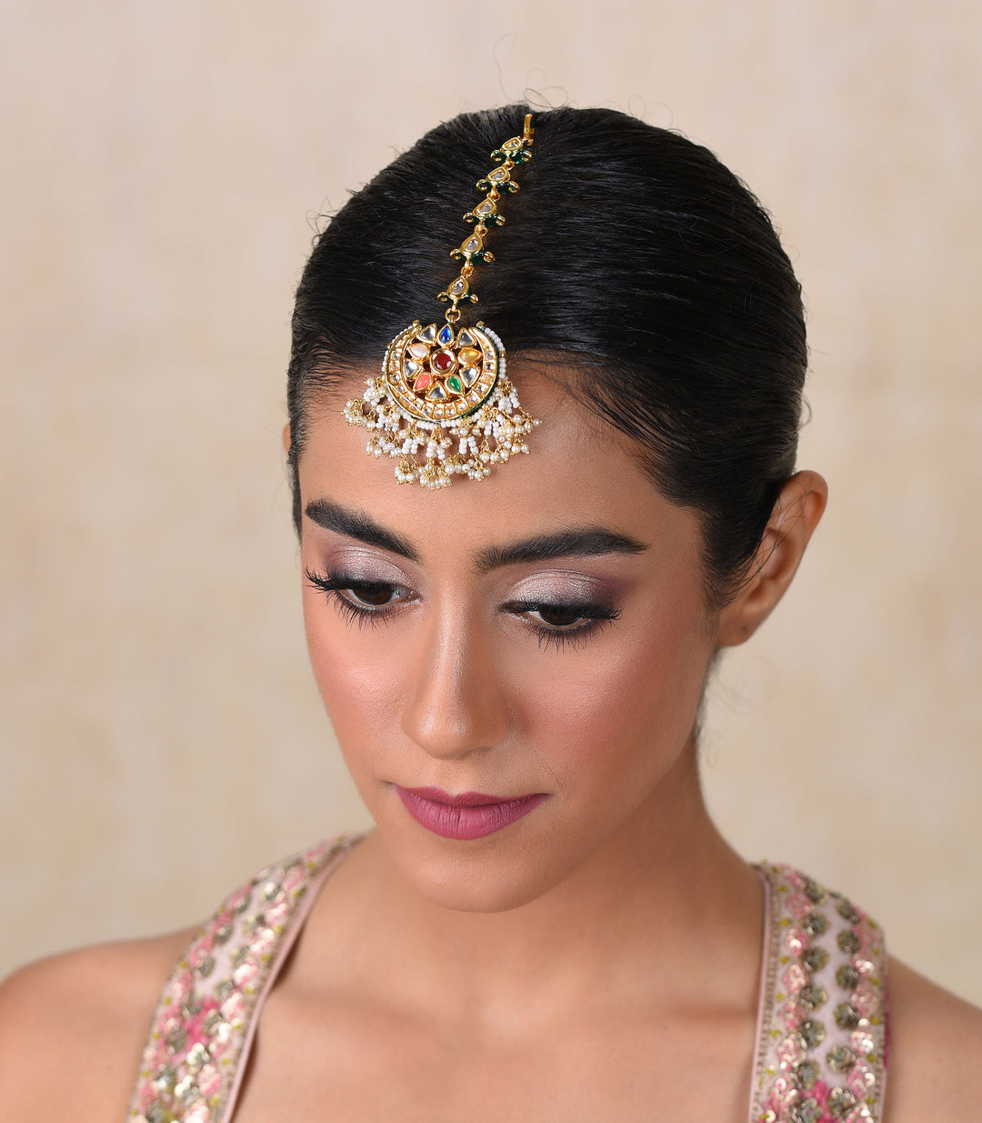 KANIKA NAVRATAN KUNDAN TIKA WITH PEARLS