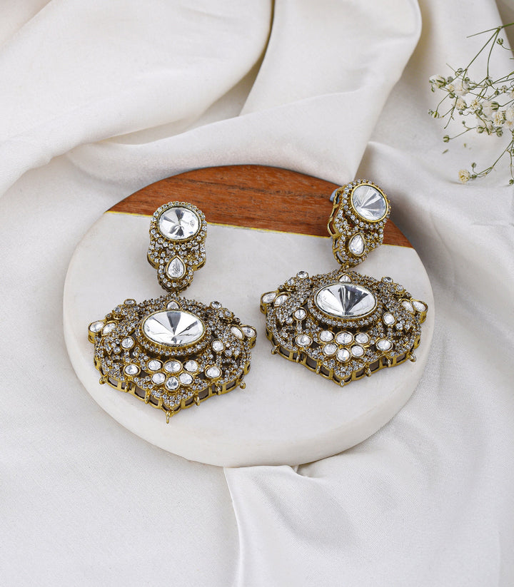 TANVI ANTIQUE GOLD FINISH GREEN POLKI PENDANT SET