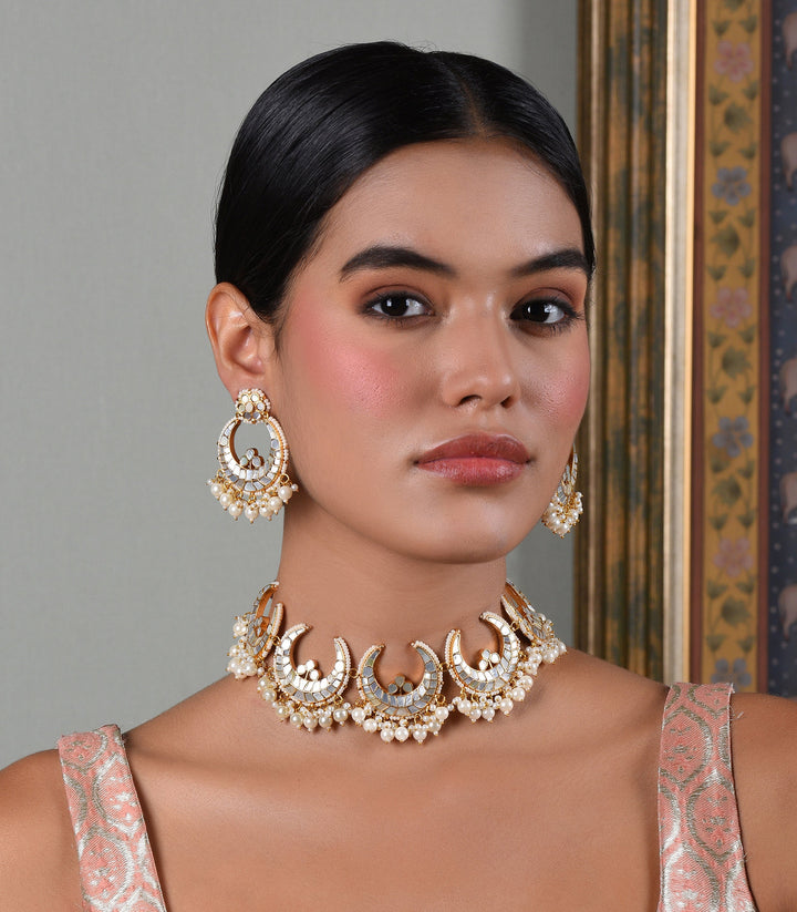 YASHVI MOTHER OF PEARLS CHOKER SET