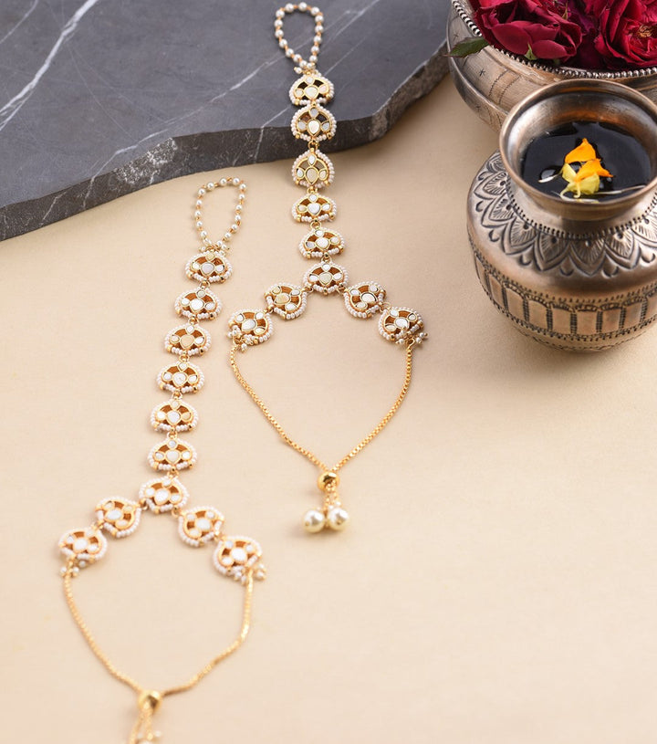 Vinaya Mother Of Pearl Hathphool