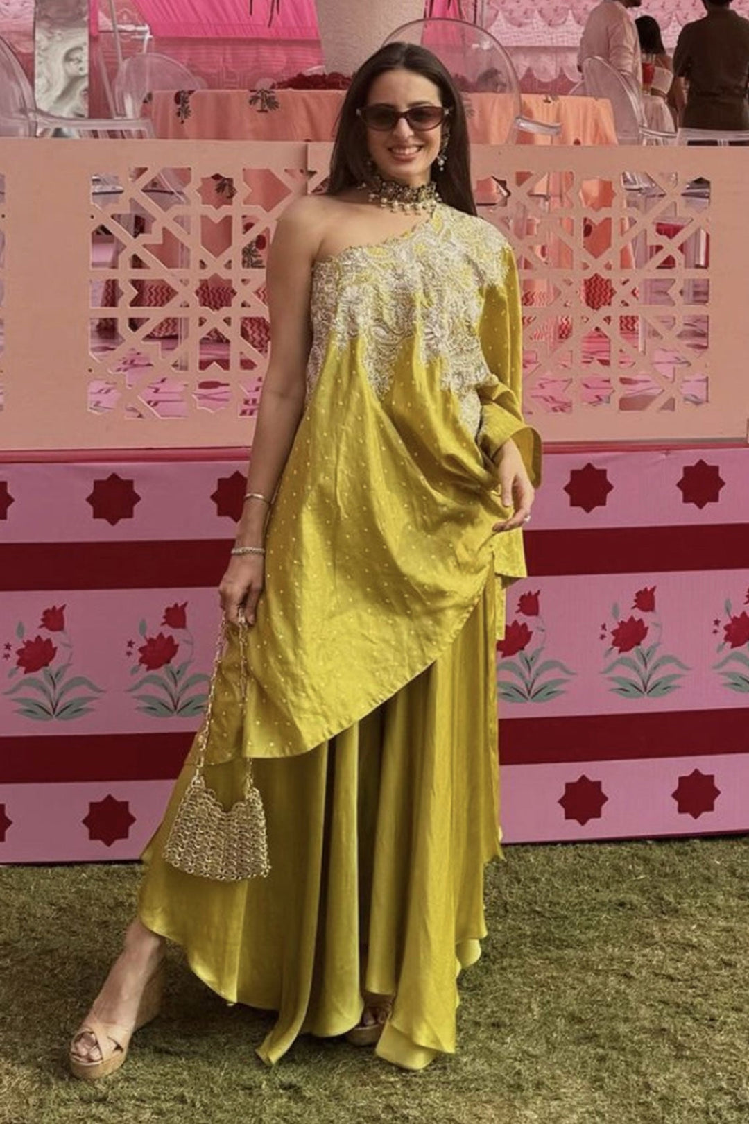 Tarini Manchanda in Aawanya Navratan Choker Set