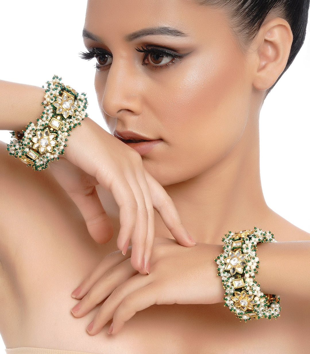 VISHNUPRIYA GOLD PLATED WHITE & GREEN KUNDAN BANGLE