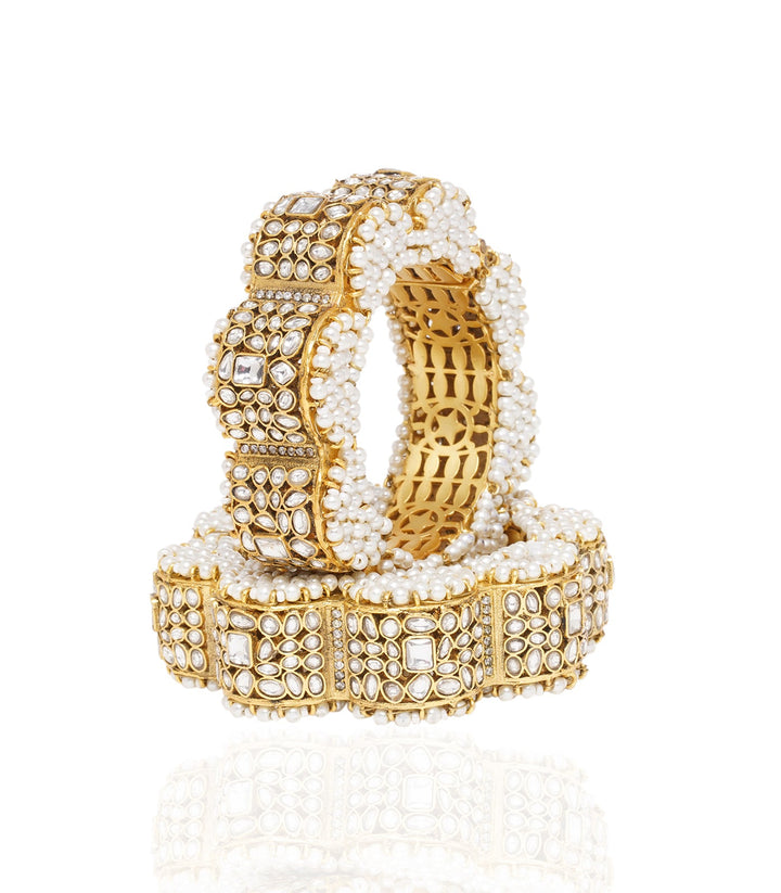 Aprajita Kundan Bangles
