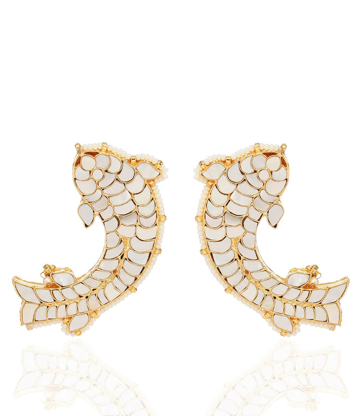 HHRIDA GOLD PLATED  MOTHER OF PEARLS STATEMENT EARRINGS